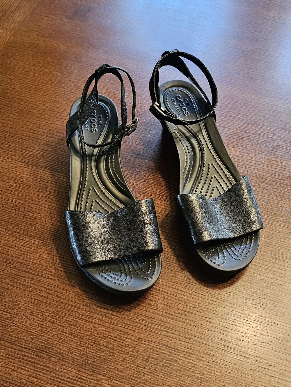 Crocs LeighAnn Black Ankle Strap Wedges Size 8 - Picture 7 of 16